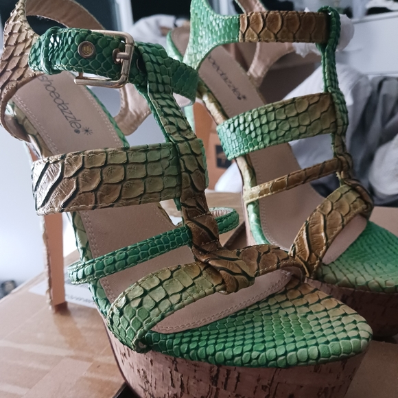 ILeah size 9 Shoe dazzle NWOT - Picture 4 of 5